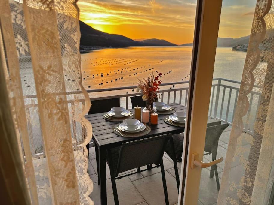 Beautiful Fully Renovated Apartment By The Sea, Large Balcony With Enchanting Views Neum Exterior foto