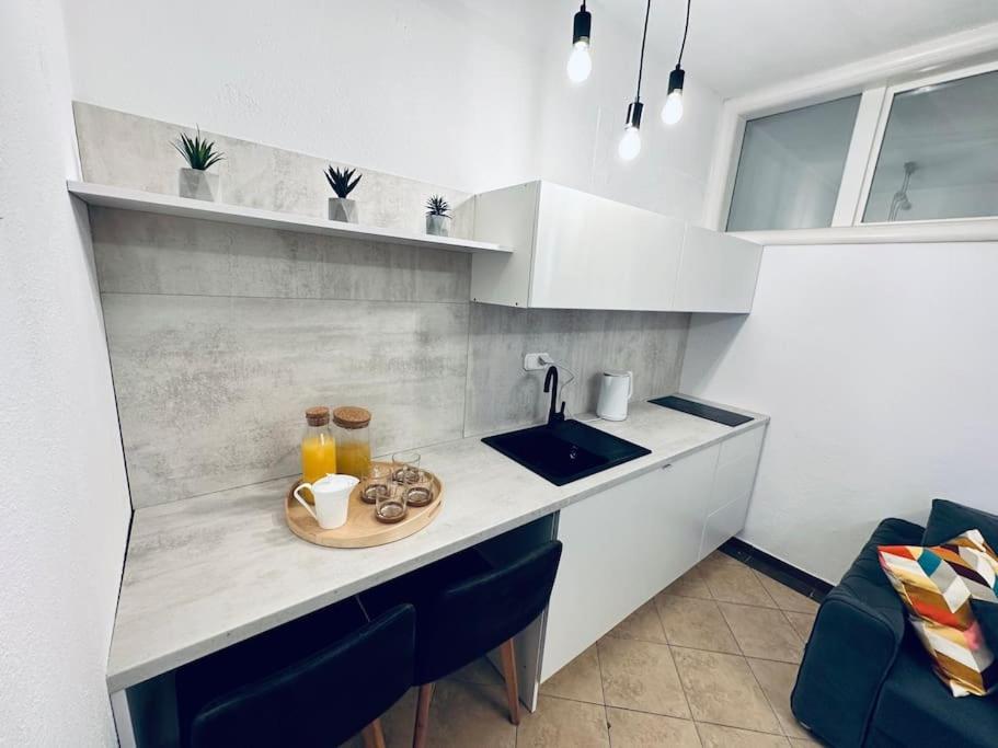 Beautiful Fully Renovated Apartment By The Sea, Large Balcony With Enchanting Views Neum Exterior foto